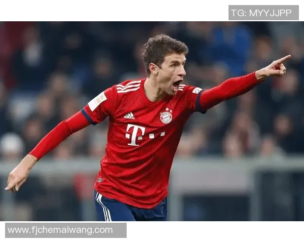 足球巨星穆勒闪耀绿茵场再现经典瞬间点燃无数球迷热情 足球巨星穆勒闪耀绿茵场再现经典瞬间点燃无数球迷热情