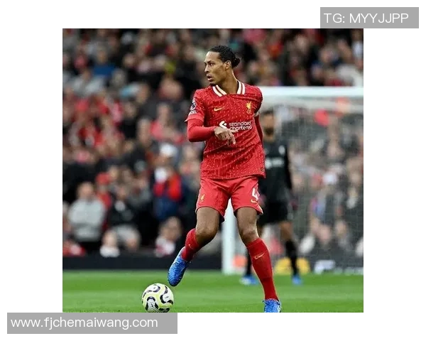 最新十大足球球星排名出炉 哪些球员登上榜单引发热议 最新十大足球球星排名出炉 哪些球员登上榜单引发热议