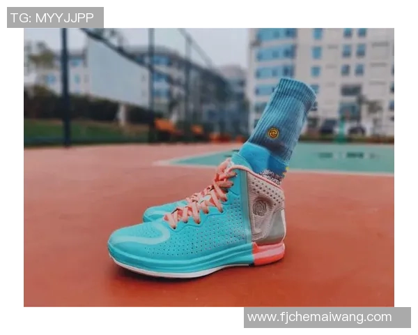 球星同款足球防滑袜引领赛场潮流提升速度与稳定表现 球星同款足球防滑袜引领赛场潮流提升速度与稳定表现