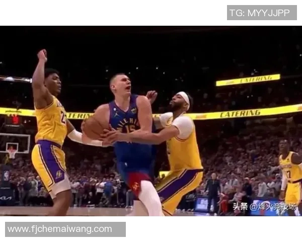 足球巨星与NBA超级球星竞技场内外影响力深度解析 足球巨星与NBA超级球星竞技场内外影响力深度解析