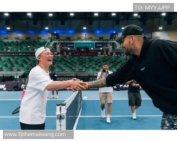 丹尼的足球传奇之路:从青涩少年到全球瞩目球星的成长历程 丹尼的足球传奇之路:从青涩少年到全球瞩目球星的成长历程