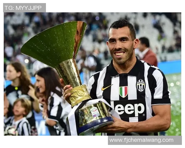 足球传奇汇聚一堂 精彩瞬间漫画展现球星合照的荣耀与情谊