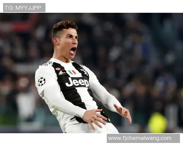 黑色球星壁纸精选足球主题个性化设计彰显运动魅力 黑色球星壁纸精选足球主题个性化设计彰显运动魅力